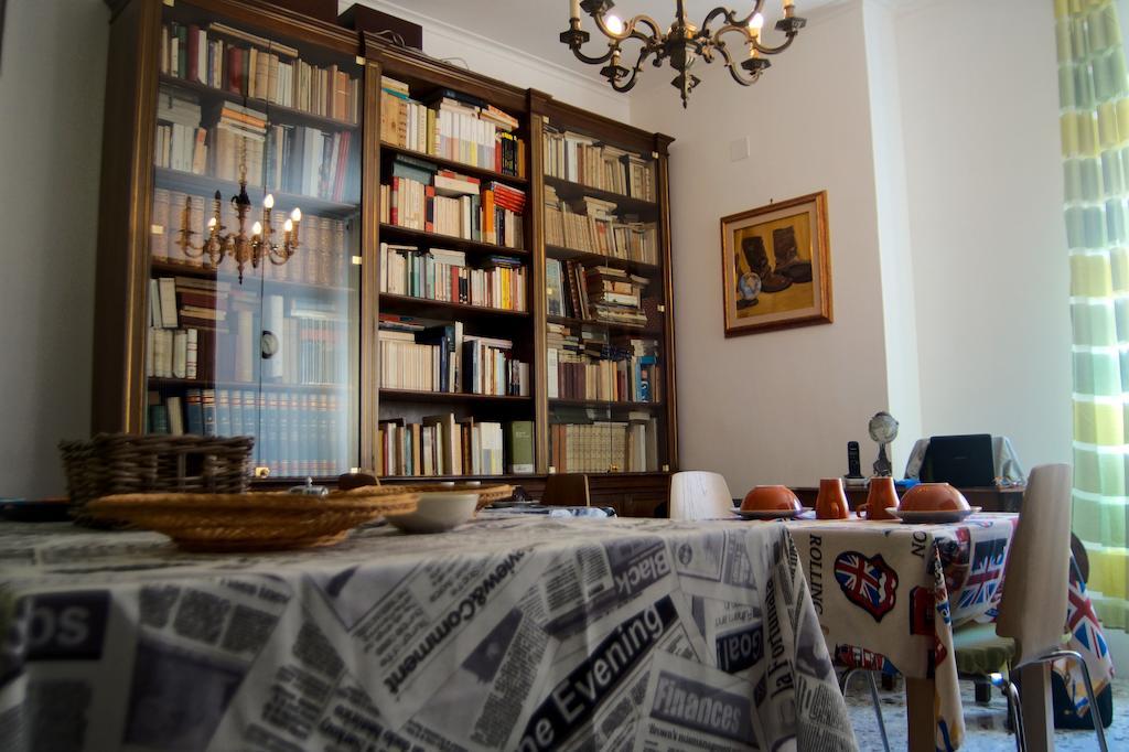 B&B Bibliotechina Napoli Eksteriør billede