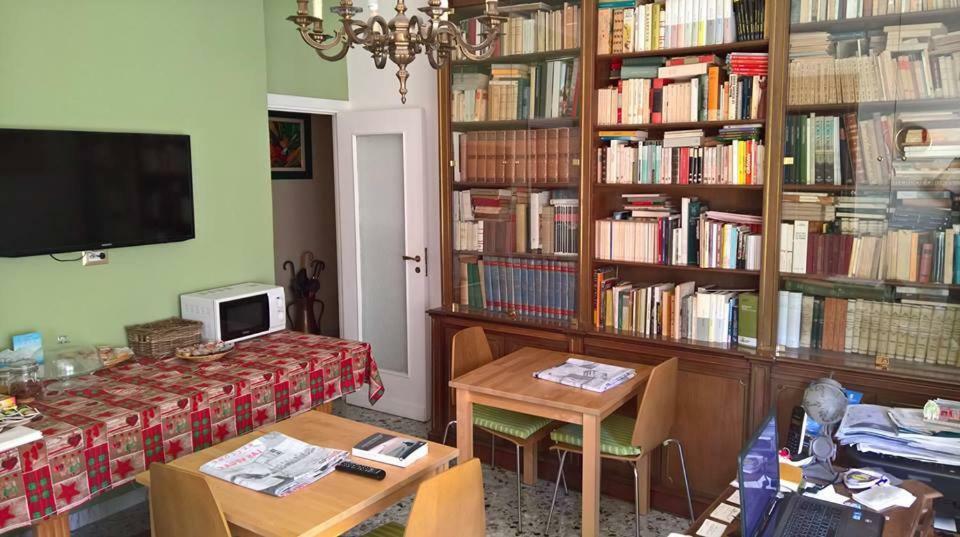 B&B Bibliotechina Napoli Eksteriør billede